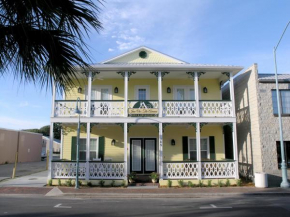 Inn on the Avenue